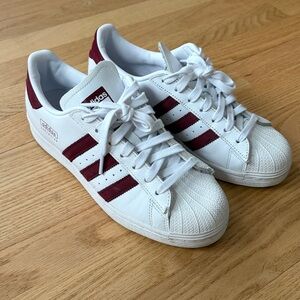 Adidas Superstar Women’s size 8 Burgandy